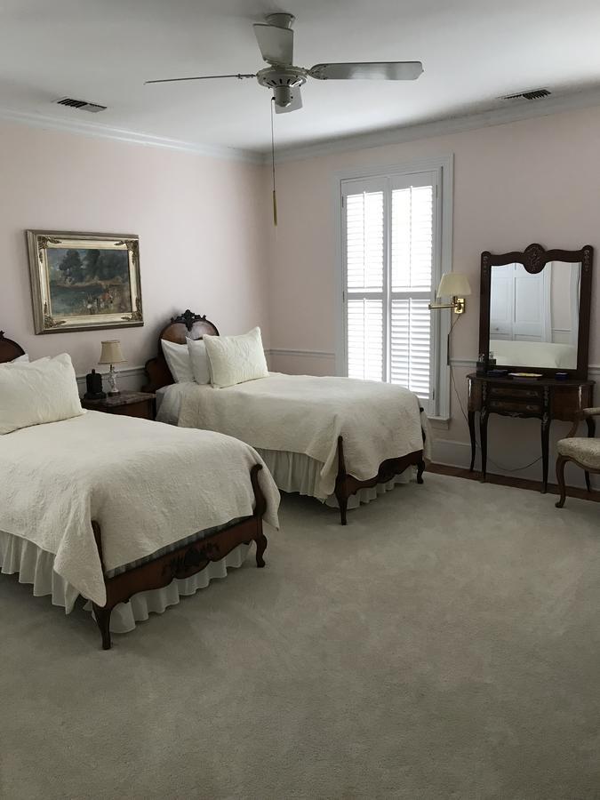 Springwood Inn Anniston Phòng bức ảnh